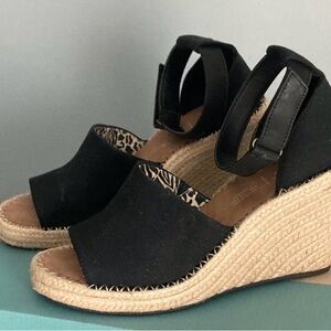 Toms Black Canvas Wedge Sandals